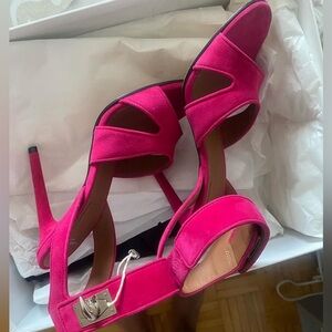 Givenchy heels in pink